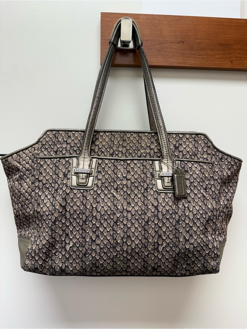 Coach CARRYALL Taylor Snake print tote handbag gunmetal Light Weight $398